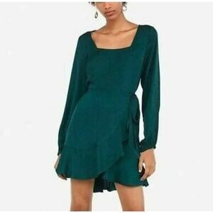 Express Long Sleeve Emerald Green Dress sz L